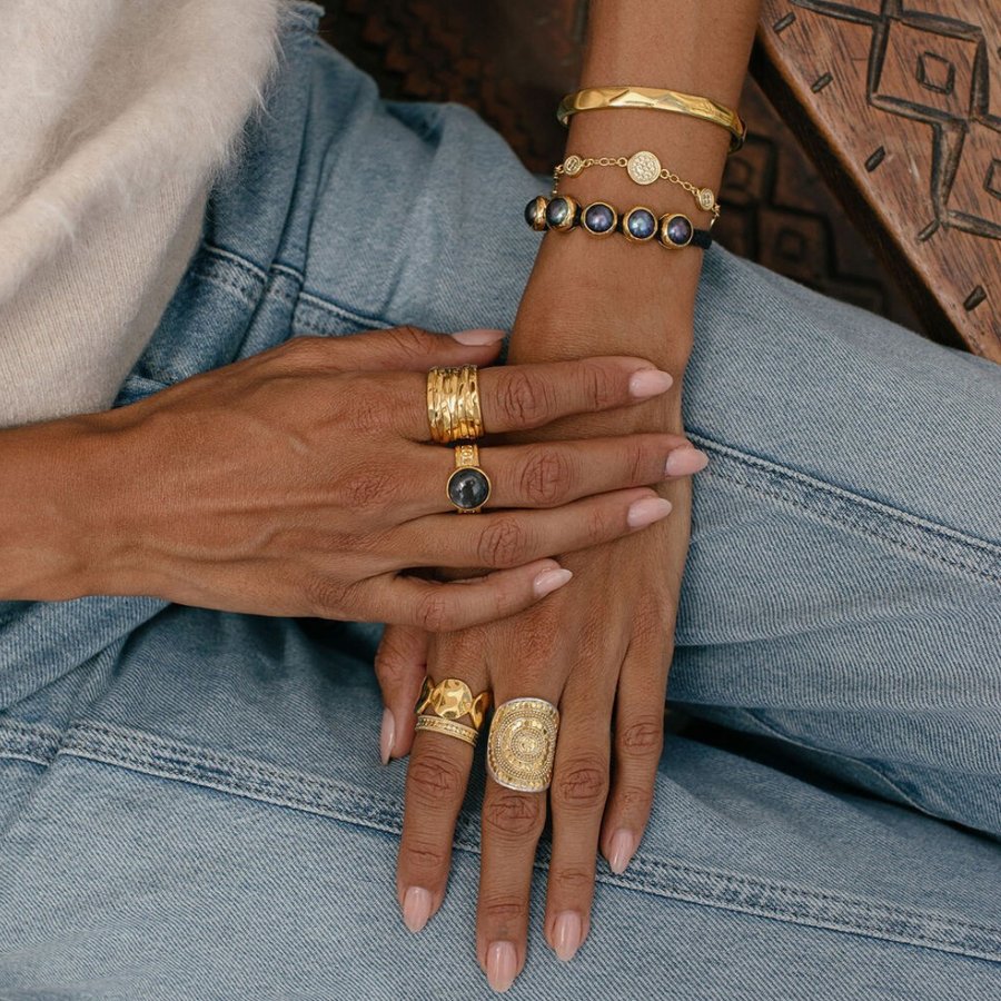 Wavy Twist Band Ring - Gold