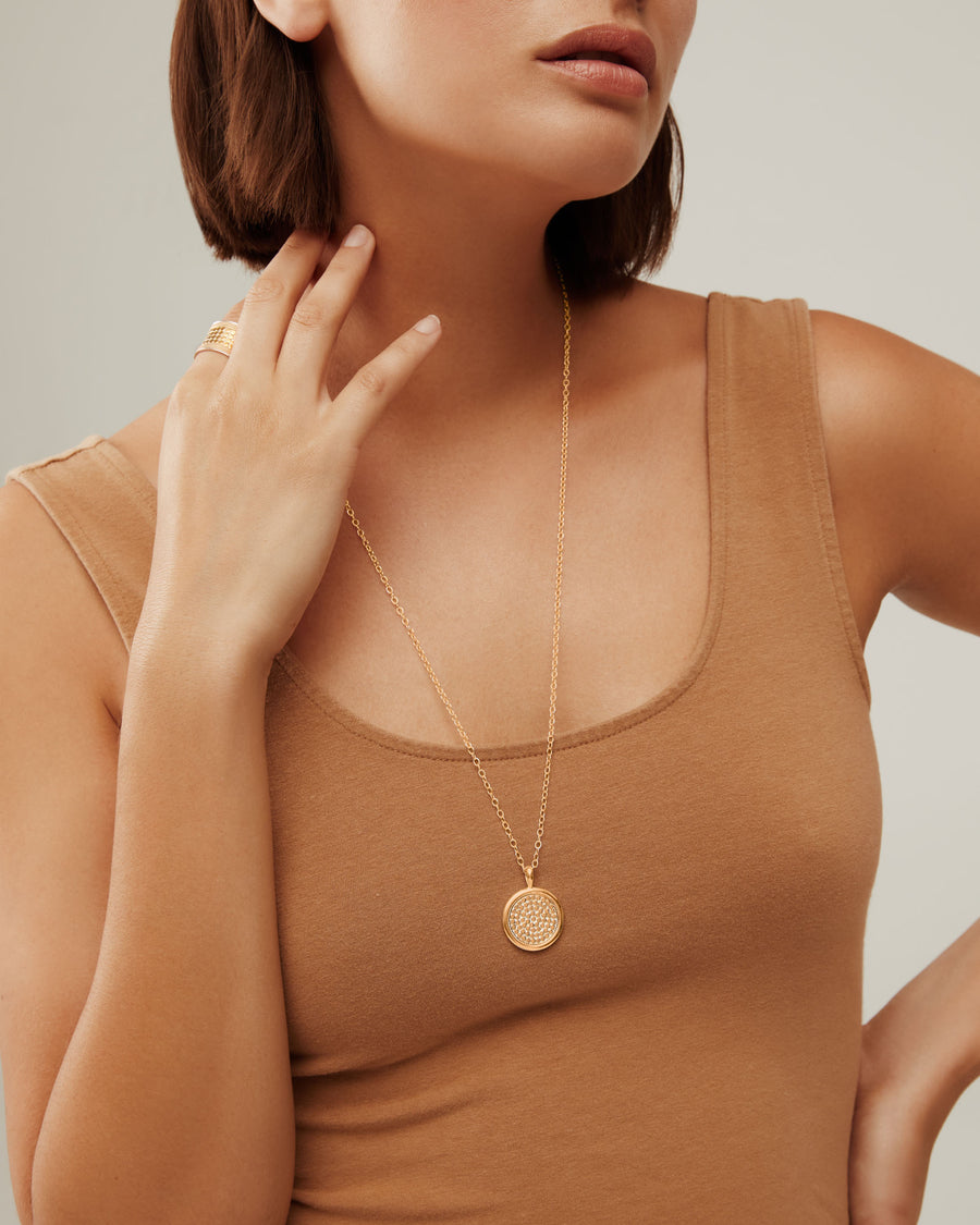 Classic Large Smooth Rim Circle Necklace - Gold